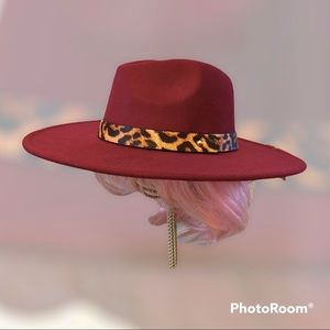 🆕NWT Western Felted Ranchers Hat- Burgundy with Leopard Print around crown